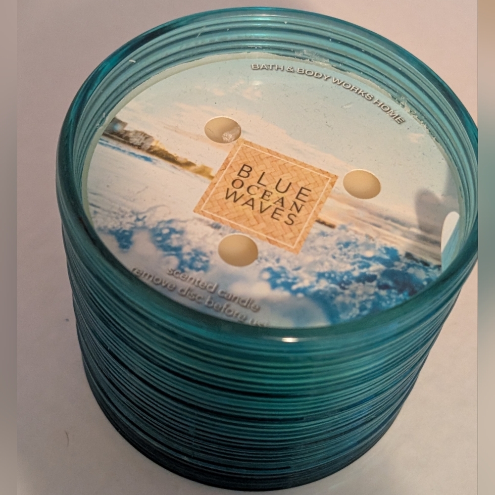 Nwt Bath & Body Works Blue Ocean Waves Candle